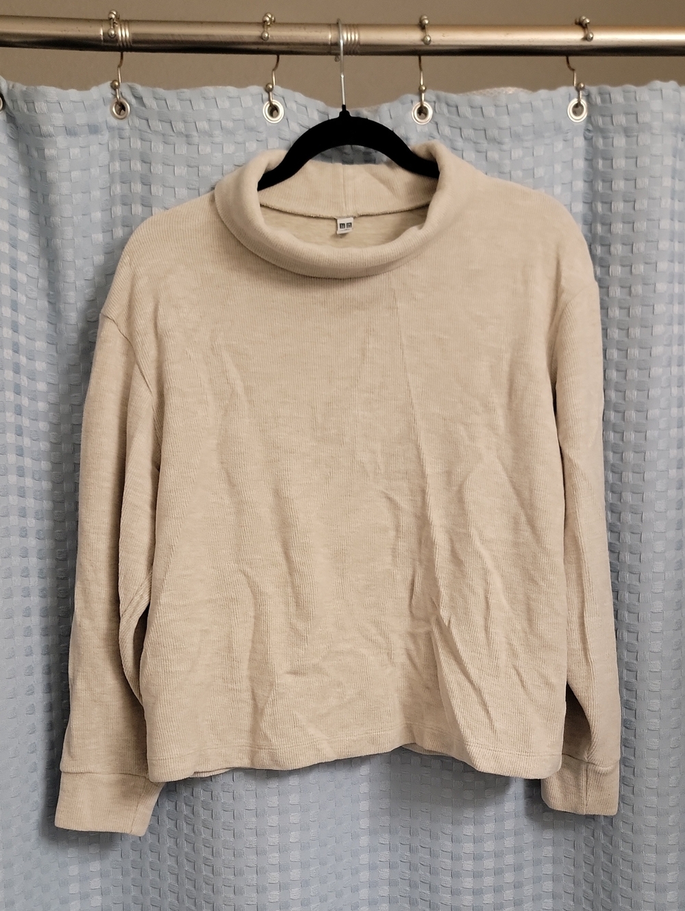 Uniqlo Light Cream Turtleneck Sweater